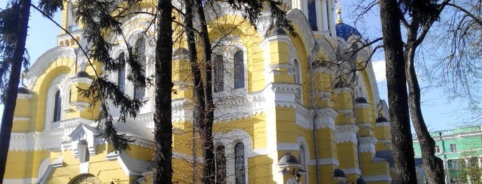 Володимирський собор is one of Tempat yang Disukai Yuliia.