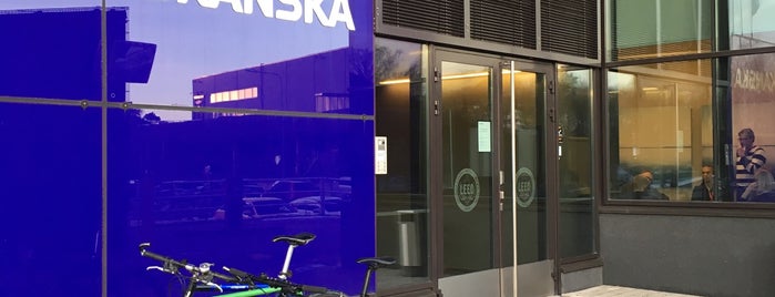 Skanska Oy HQ is one of Mayorships past and present.