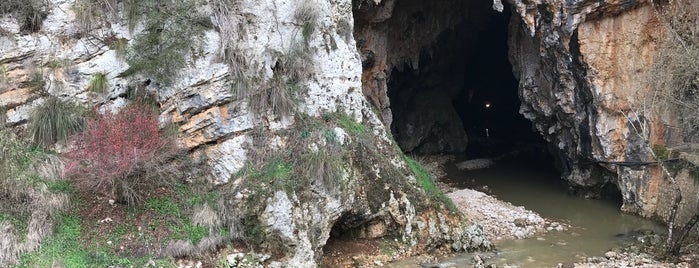 Grotte di Pastena is one of Posti che sono piaciuti a Chiara.