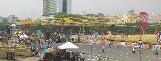 Quirino Grandstand is one of Metro Manila Landmarks.
