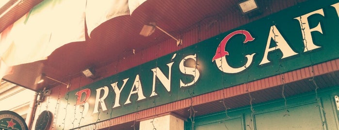 Bryan's Café is one of Lugares favoritos de Pierre.