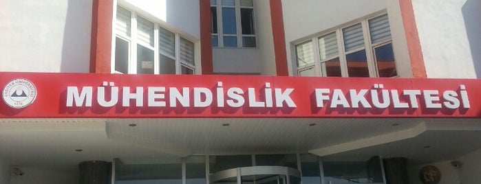 Mühendislik Fakültesi is one of Tempat yang Disukai Cenk.