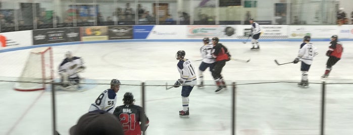 Janesville Ice Arena is one of hockey.