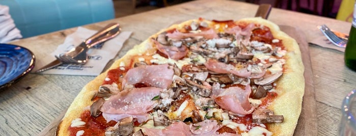 Zizzi is one of Must-visit Food in Leeds.