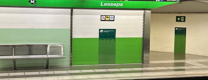 METRO Lesseps is one of estaciones de metro.