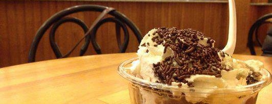 Lizzy's Homemade Ice Cream is one of The 11 Best Places for Cookie Dough in Cambridge.