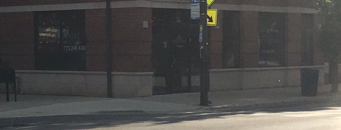 CTA Bus Stop #9310 is one of Tempat yang Disukai Daniel.
