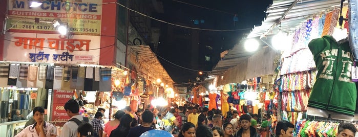 Natraj Market is one of Orte, die A gefallen.