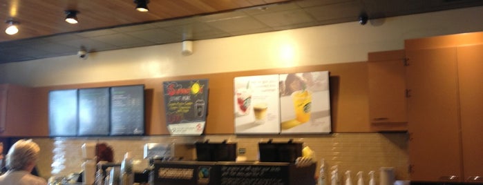 Starbucks is one of Tempat yang Disukai Orlaith.