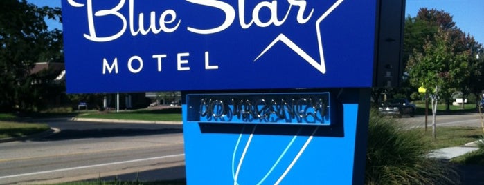 Blue Star Motel is one of Rew : понравившиеся места.