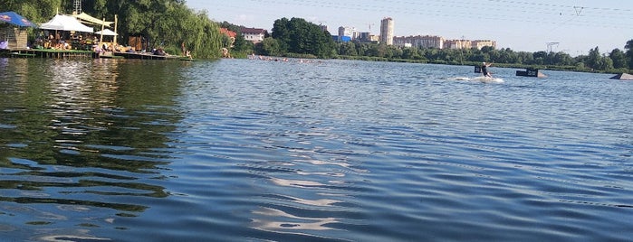 Став №14 is one of озера Києва.