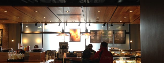 Starbucks is one of Orte, die Aine gefallen.