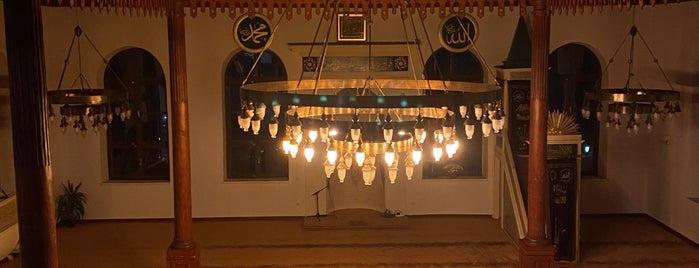 Kılıçlı Orhan Camii is one of Kocaeli-İzmit.