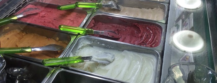 Gelateria Pica is one of Abroad: Italy - Roma.