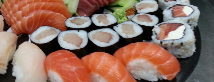 Kami Sushi is one of Tempat yang Disukai Luana.