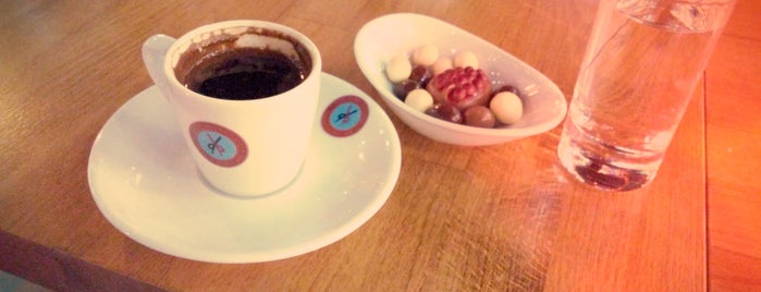 Dark Brown Chocolate Coffee is one of aç ayı oynamaz.