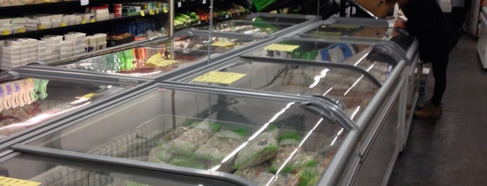 Asian Grocery Richmond Supermarket is one of Lugares favoritos de BoyJupiter.