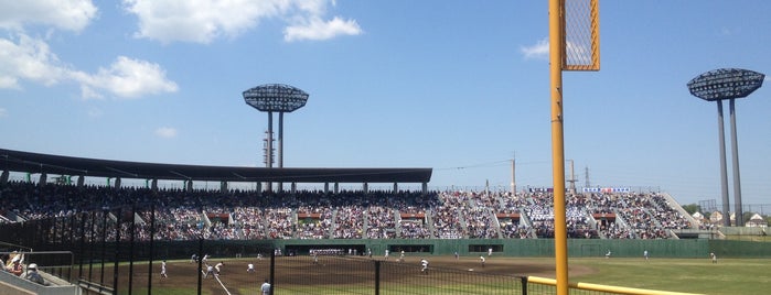 Thirty Four Hodogaya Stadium is one of 野球場.