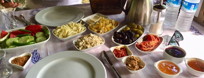 Kavaklık Restaurant is one of Lugares favoritos de Şebnem.