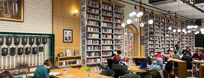 Cemil Meriç Kütüphanesi is one of Lugares favoritos de Altuğ.
