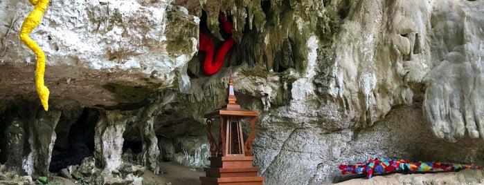 Phra Nang Cave Bay is one of South Thailand.