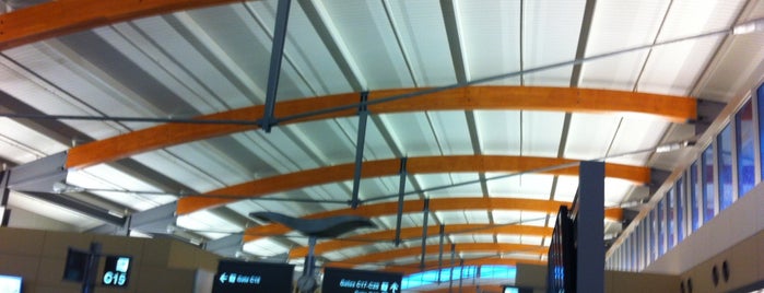 Raleigh-Durham International Airport (RDU) is one of Lieux qui ont plu à Lisa.