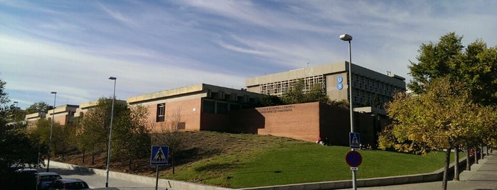 Zona Universitària is one of Carlos'un Beğendiği Mekanlar.