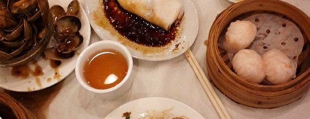 East Harbor Seafood Palace (迎賓大酒樓) is one of uwishunu food.