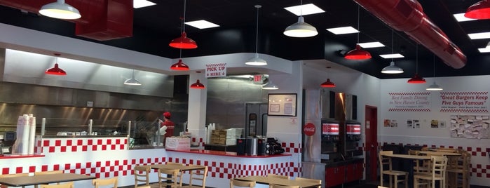 Five Guys is one of Cenker 님이 좋아한 장소.