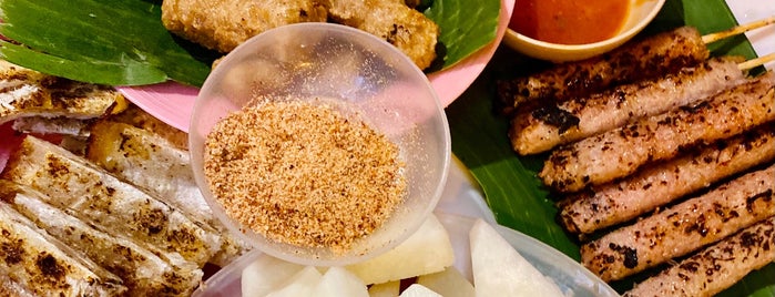 Nem Nướng Nhà Thờ is one of Foods.