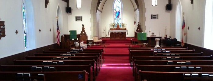 St. Albans Episcopal Church is one of Tempat yang Disukai Shyloh.