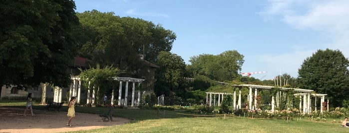 Parc de la Tête d'Or is one of สถานที่ที่ Brittany ถูกใจ.