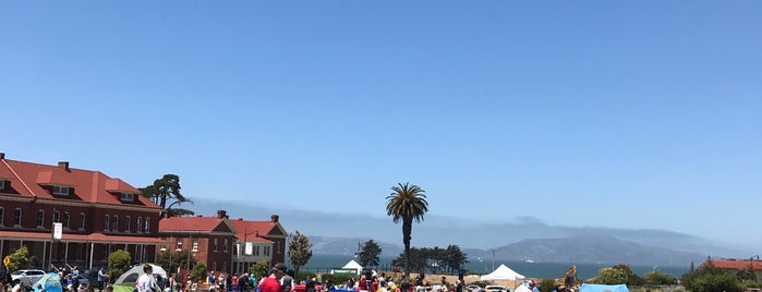 Off the Grid: Picnic in The Presidio is one of Locais curtidos por Brittany.