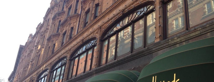 Harrods is one of London To-Do.