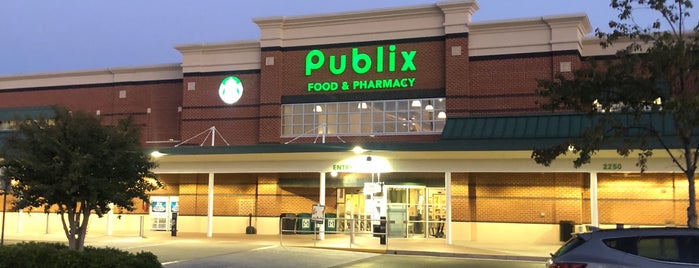 Publix is one of Tさんのお気に入りスポット.