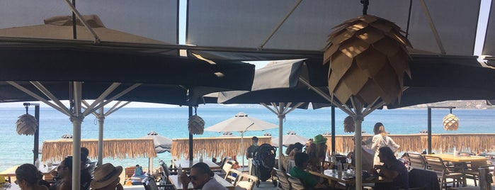 PALADAR Eatery & Lounge is one of Posti che sono piaciuti a Sotiris T..