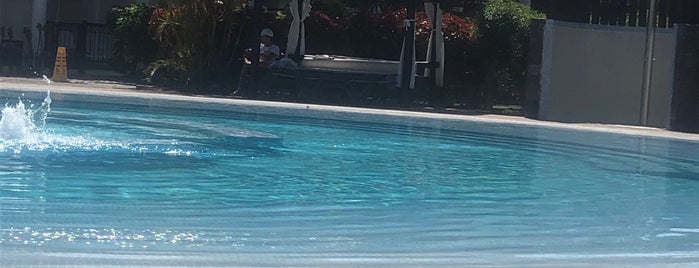 Adult-Only Swimming Pool is one of RAZER'in Beğendiği Mekanlar.