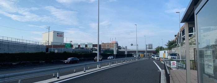 東名綾瀬バス停 is one of 東名高速道路.