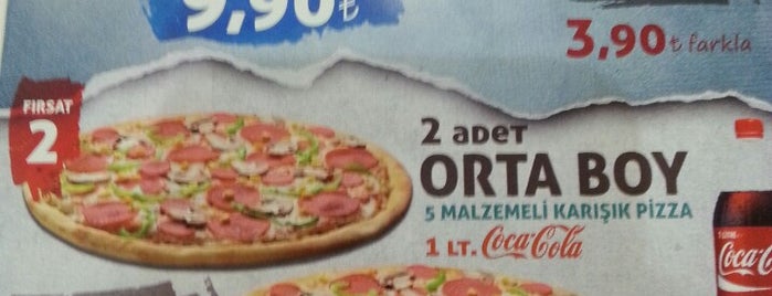 Pizza Pizza is one of Esay : понравившиеся места.