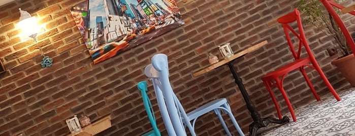 New York Cafe is one of Şehir.