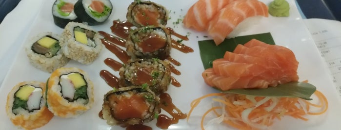 Umi Sushi is one of Restaurantes no Grande Porto.