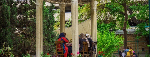 Negarestan Garden | باغ نگارستان is one of Go Ahead, Be A Tourist.