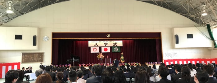 埼玉県立上尾かしの木特別支援学校 is one of 県立学校(埼玉).