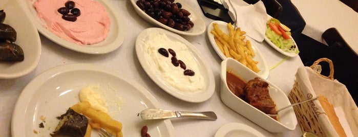 Grieks Restaurant Omonia is one of Tempat yang Disukai Kristof.