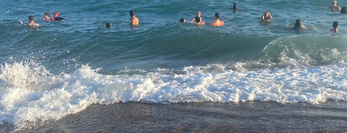 Ekdağ Lara Beach is one of สถานที่ที่ MUTLU ถูกใจ.