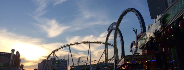 Hamburger DOM is one of Hamburg.