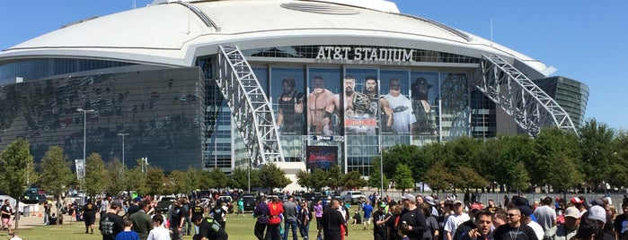 AT&T Stadium is one of Lugares favoritos de A.