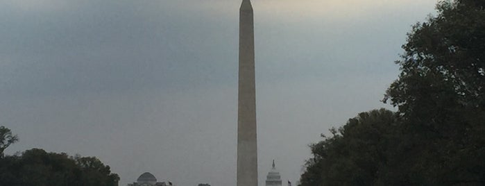 Washington Monument is one of Tempat yang Disukai A.