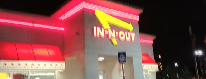 In-N-Out Burger is one of Noms I eat at a lot.