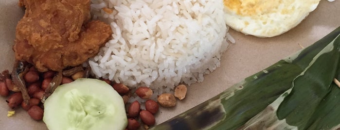 Boon Lay Power Nasi Lemak is one of Late Night Hungry.